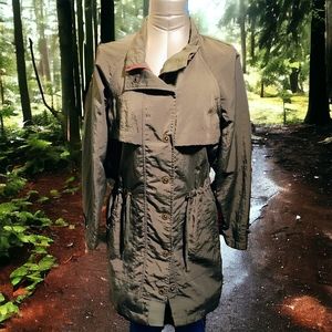 ✨HIGH QUALITY 🧥 TRENCH COAT✨| Olive/ Army Green Trench Coat | EUC ✨ size M